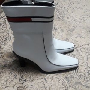 Ladies boots